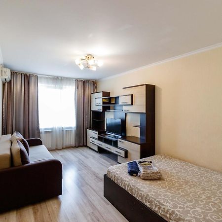 Kvartirkoff Na Obolonskiy Prospekt 9 Kyiv Exterior foto